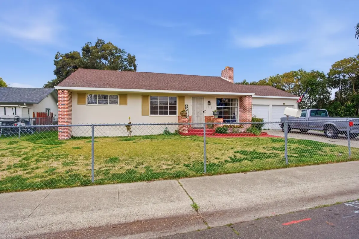 1315 Barcelona Avenue, Stockton, CA 95209 - #1