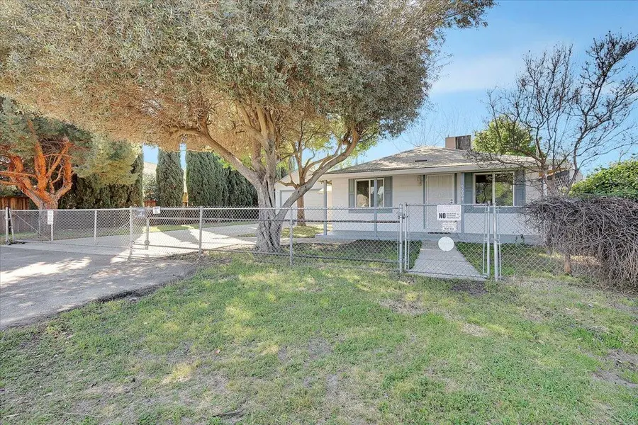 5664 Riverside Drive, Olivehurst, CA 95961 - #2