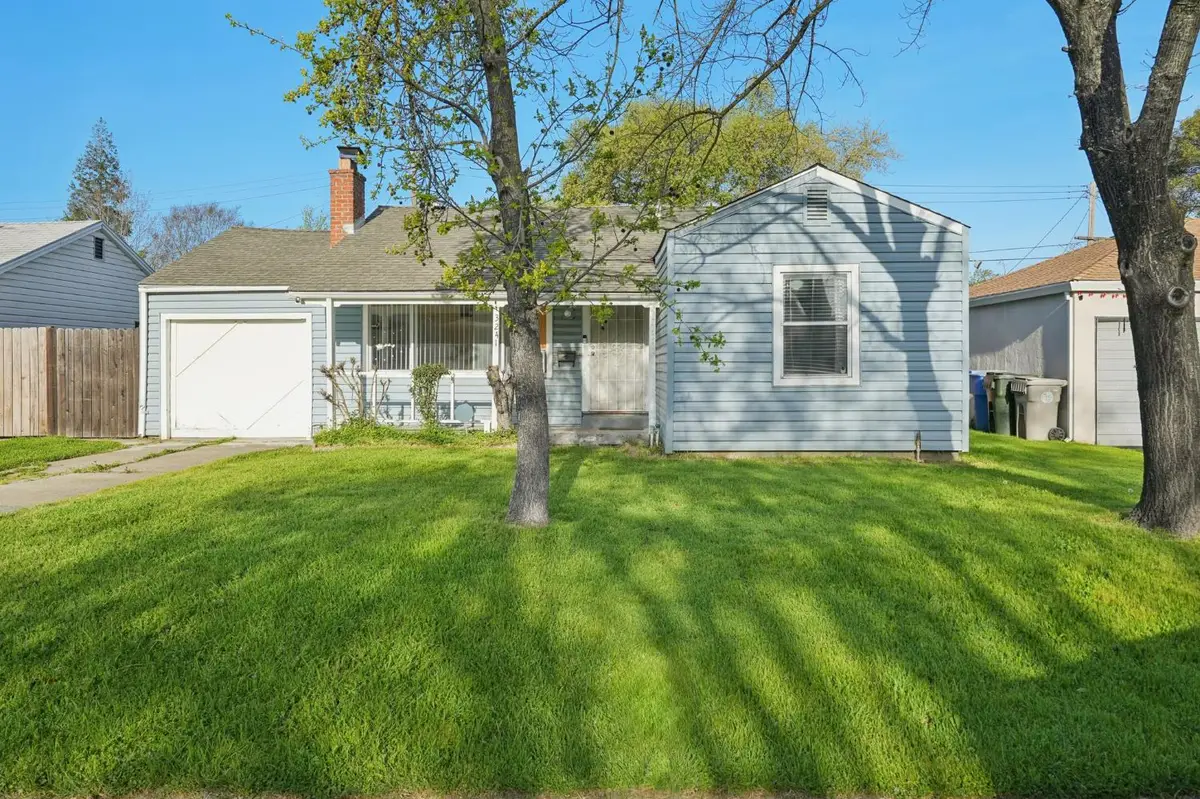 3241 Belmont Way, Sacramento, CA 95815 - #1