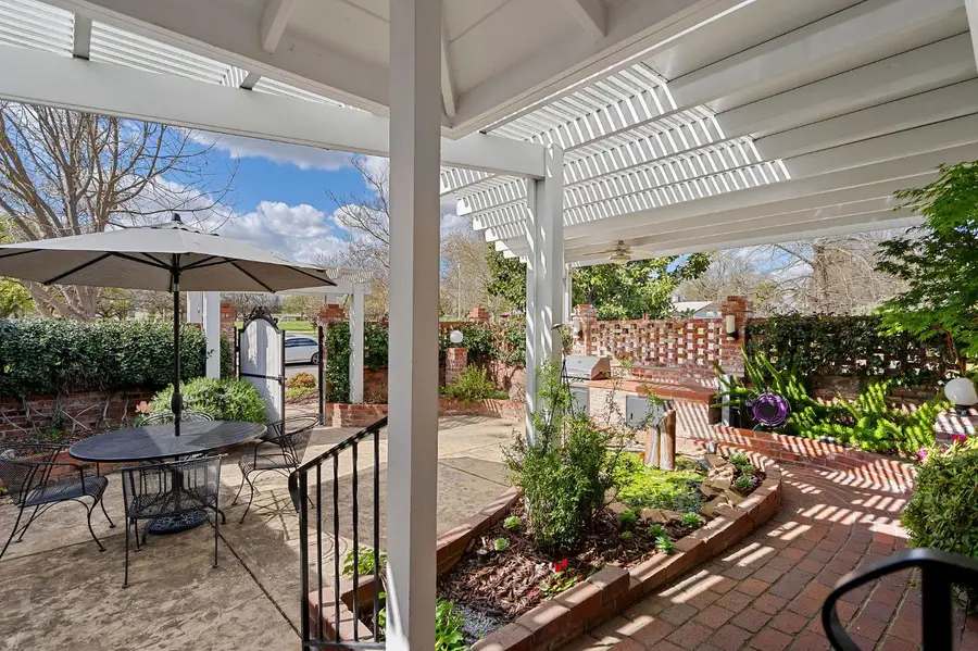 2110 Saint Marks Way, Sacramento, CA 95864 - #3