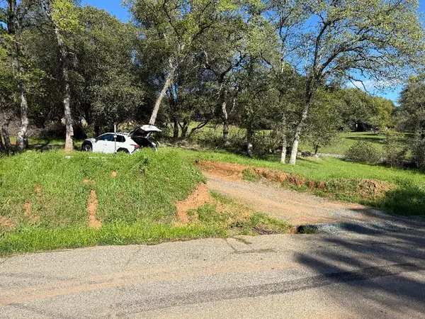 11827 Dawn Drive, Loma Rica, CA 95901