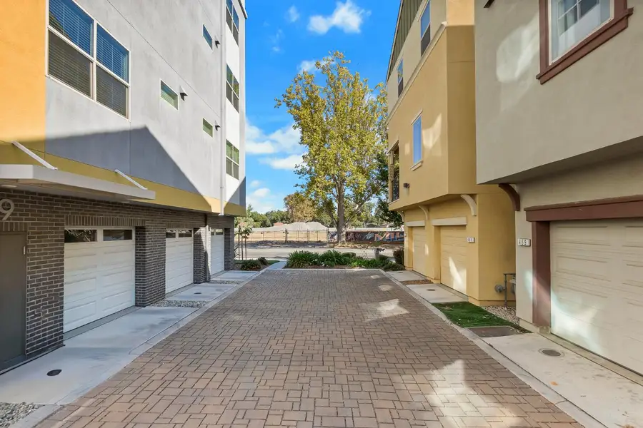 467 Tailoff Lane, Sacramento, CA 95818 - #3