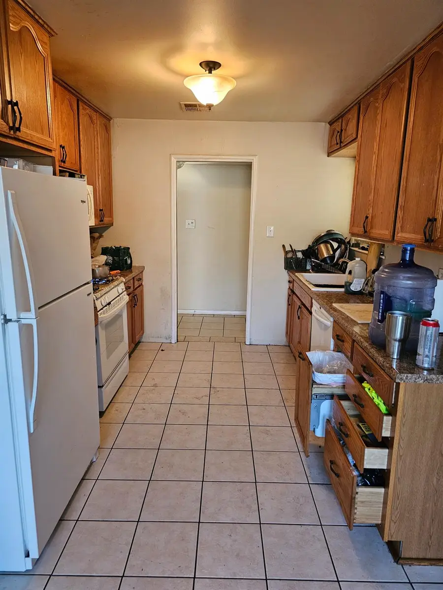 2856 Poquita Street, Sacramento, CA 95815 - #3