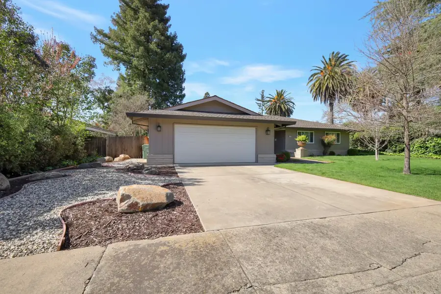 2851 Royal Palm Way, Carmichael, CA 95608 - #2