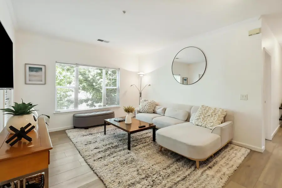 1818 Moore Boulevard #201, Davis, CA 95618 - #3