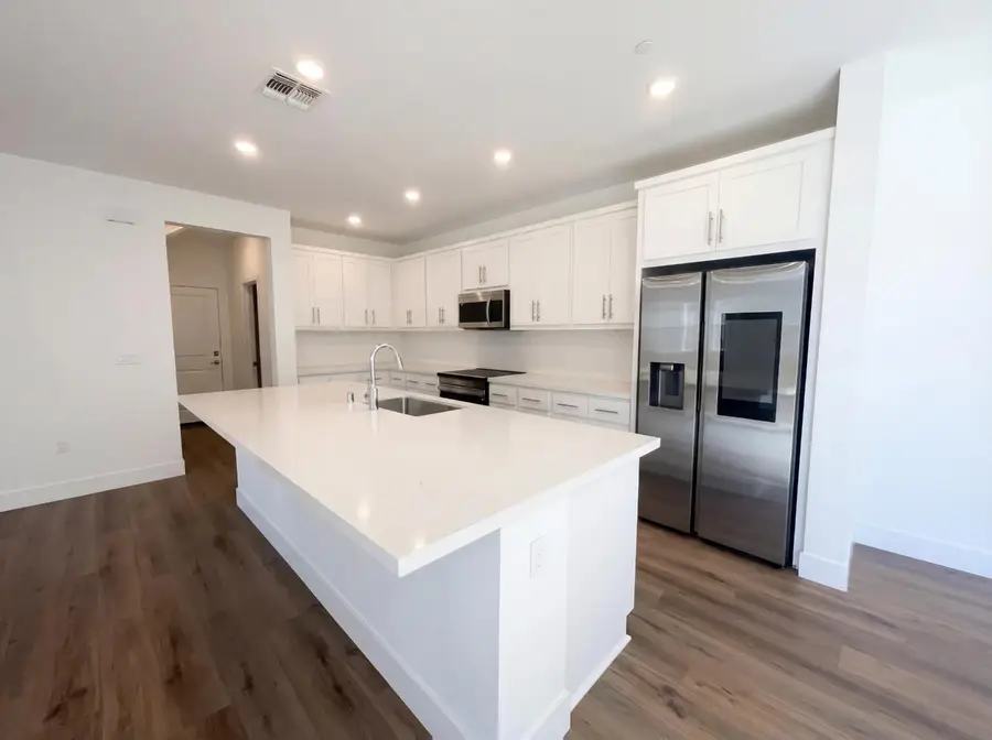 408 N Palm Springs Way, Tracy, CA 95391 - #2