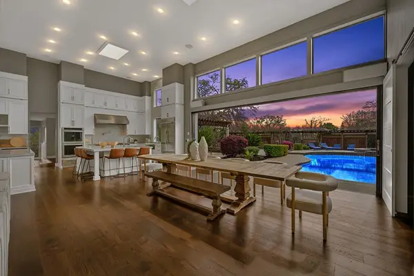 1001 Cirby Way, Roseville, CA 95661