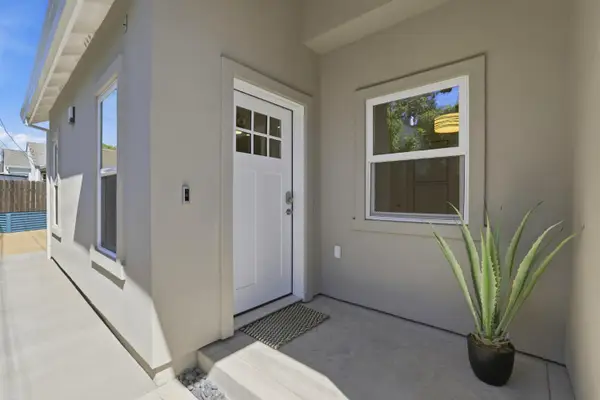 3025 7th Avenue, Sacramento, CA 95817