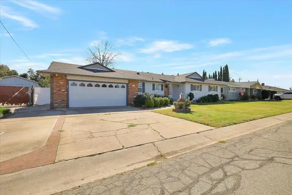 554 Winslow Drive, Yuba City, CA 95991