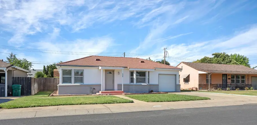 525 Eureka Avenue, Lodi, CA 95240 - #3