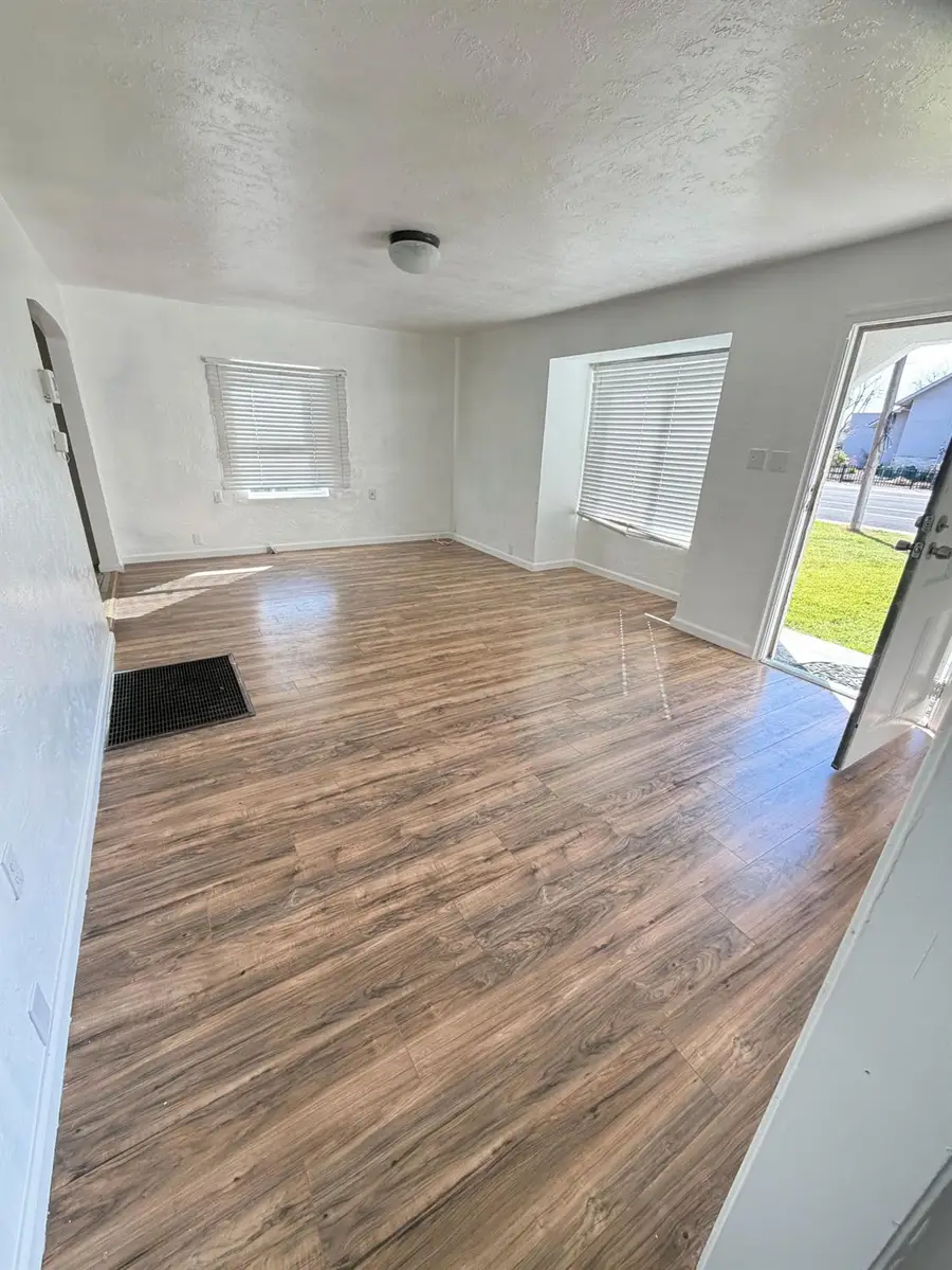 2324 6th Street, Hughson, CA 95326 - #2