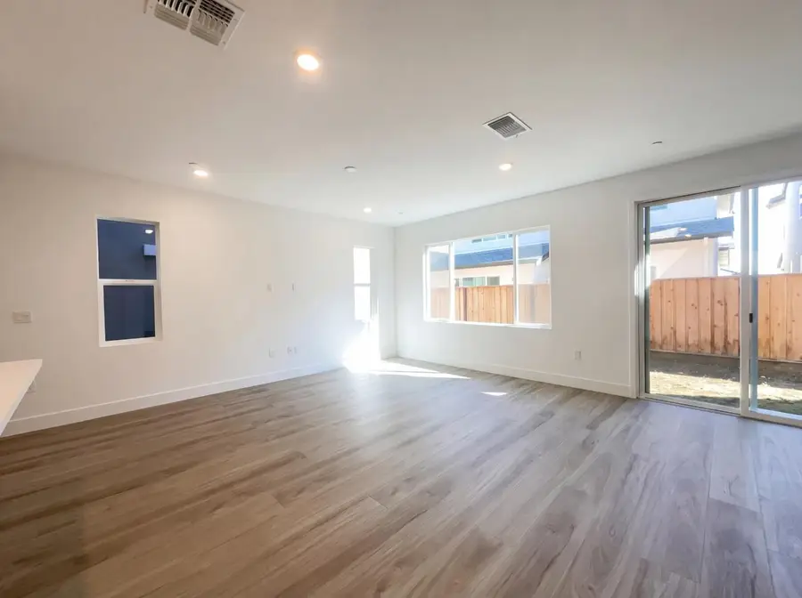 374 N Palm Springs Way, Tracy, CA 95391 - #3