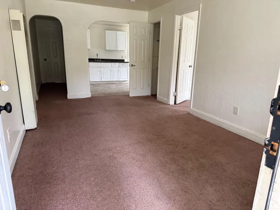 137 Sycamore Street, Madera, CA 93638 - #3