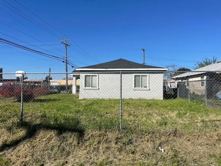 1595 Silica Avenue, Sacramento, CA 95815 - #2