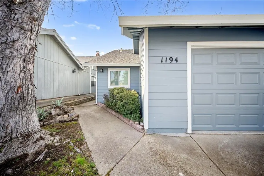 1194 Meadow Gate Drive, Roseville, CA 95661 - #2
