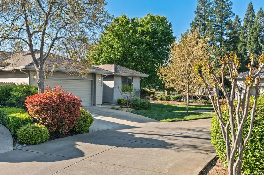 105 Graeagle Court, Roseville, CA 95678 - #2