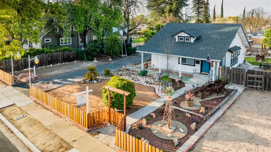 685 Park Street, Turlock, CA 95380 - #2