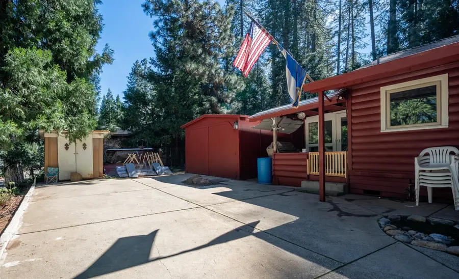 390 S Horseshoe Drive, Hathaway Pines, CA 95233 - #2