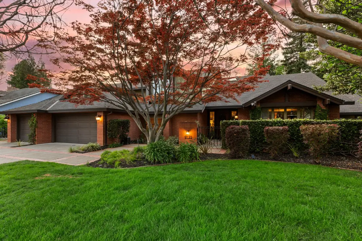 9125 Shady Hollow Way, Fair Oaks, CA 95628 - #1