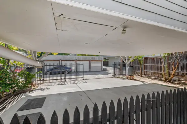 22 Uptown Alley Street, Sacramento, CA 95818