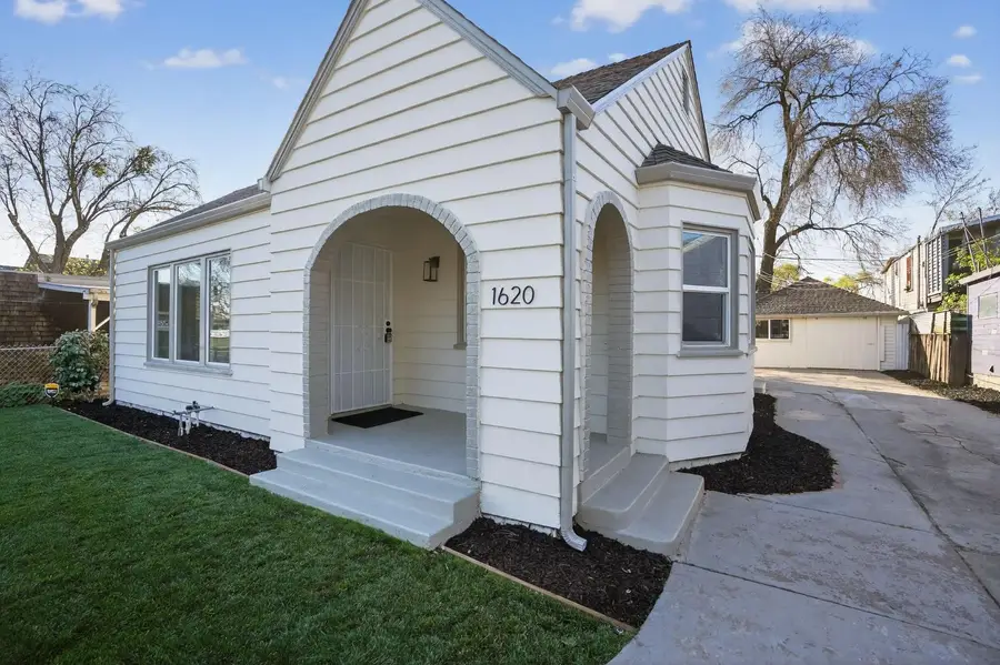 1620 E Harding Way, Stockton, CA 95205 - #2