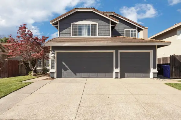 8866 Starfall Way, Elk Grove, CA 95624