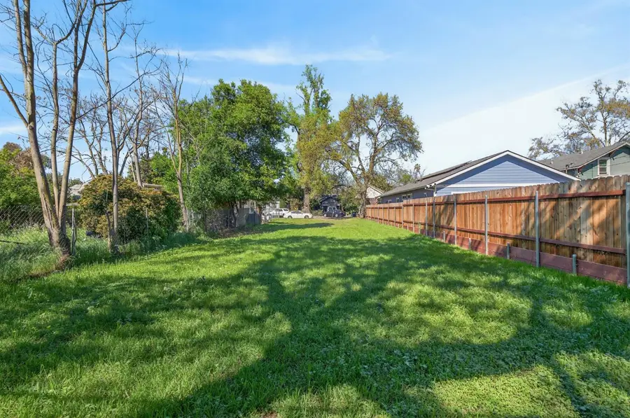 3238 8th Avenue, Sacramento, CA 95817 - #3