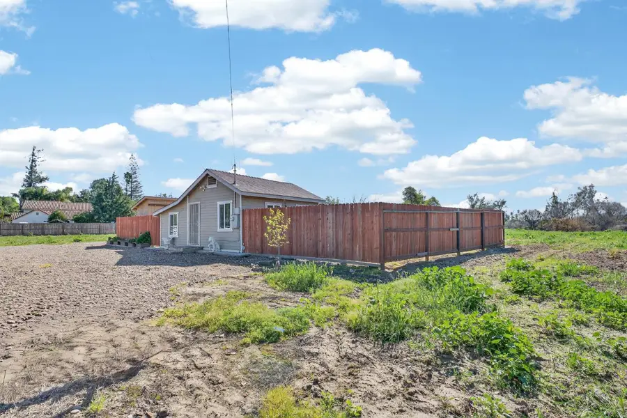 2504 Paradise Road, Modesto, CA 95358 - #2