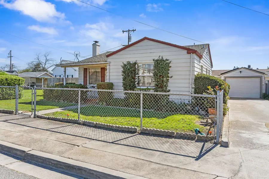 621 Poplar Street, Oakdale, CA 95361 - #3