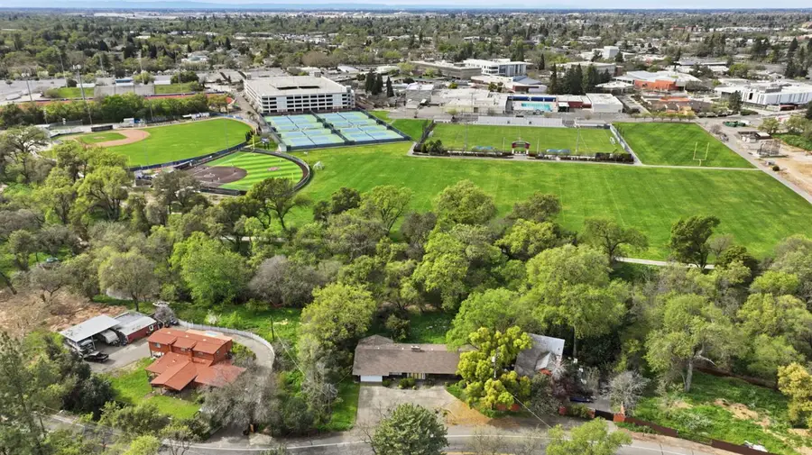 5217 Winding Way, Carmichael, CA 95608 - #3