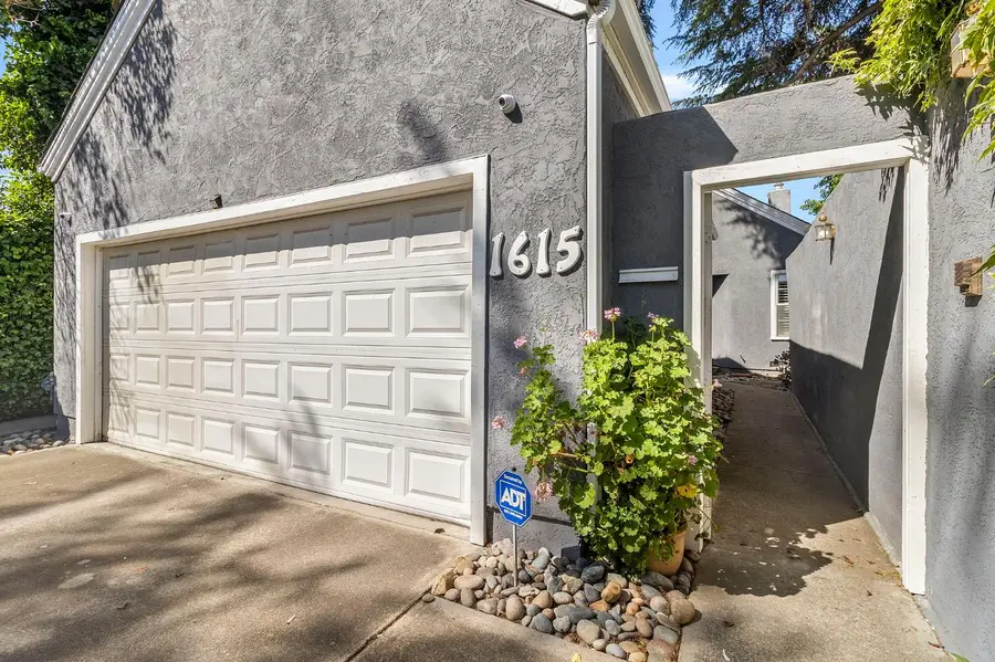 1615 College Avenue, Modesto, CA 95350 - #2