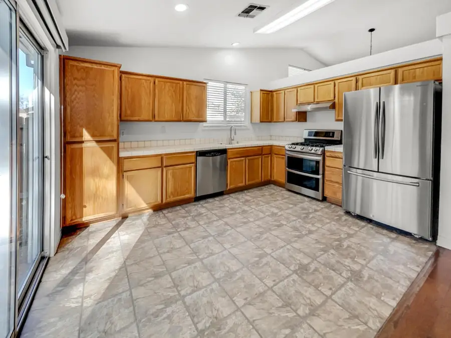 1041 Shenencock Way, Roseville, CA 95747 - #2