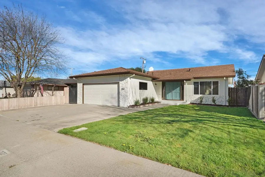 2127 Oxford Way, Lodi, CA 95242 - #3