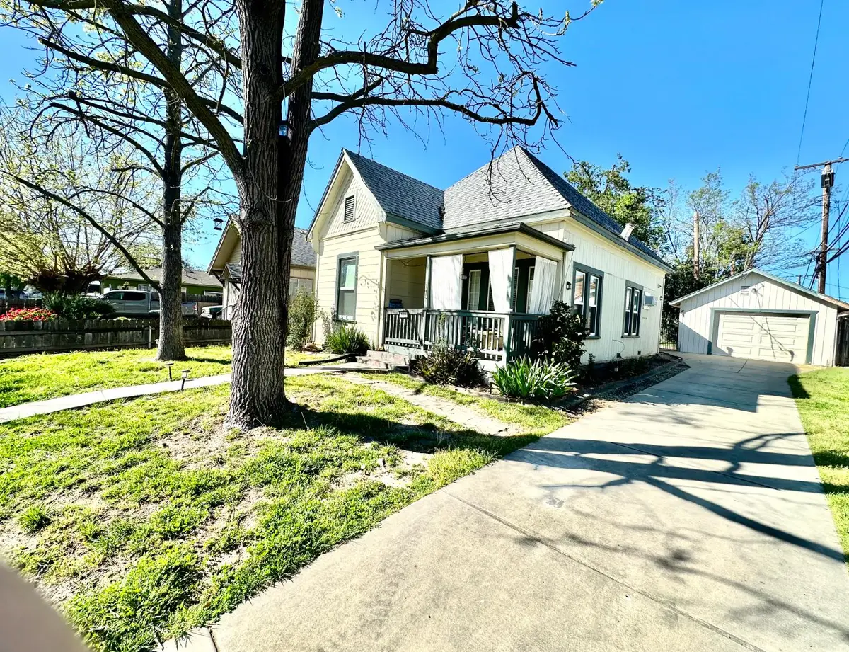 115 W Tokay Street, Lodi, CA 95240 - #1