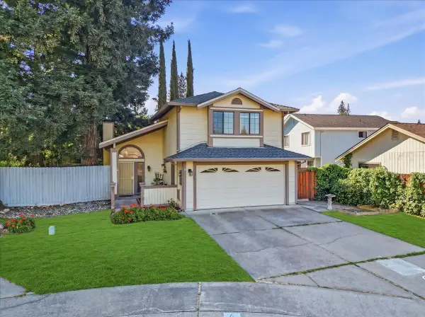 6 Eduardo Court, Sacramento, CA 95831