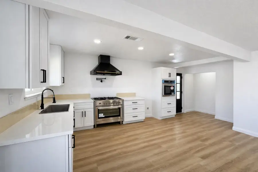 444 N 5th Avenue, Oakdale, CA 95361 - #2