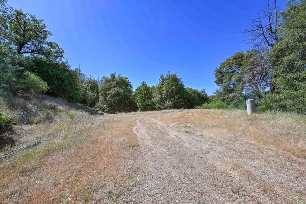 6860 Ant Hill Road, Somerset, CA 95684