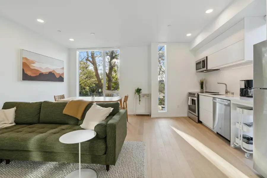 2423 Binnen Lane, Sacramento, CA 95818 - #3