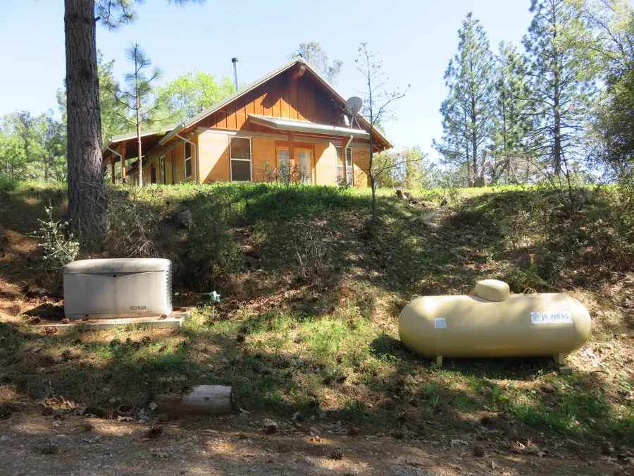 201 Sierra Madre Road, Rail Road Flat, CA 95248 - #3