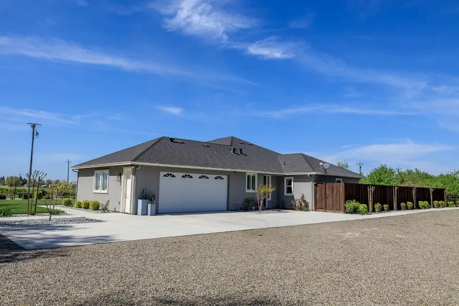 4486 Weir Avenue, Livingston, CA 95334 - #3