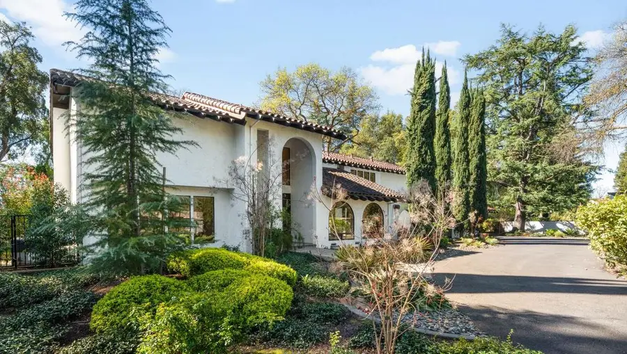 4850 Saint Augustine Drive, Elk Grove, CA 95758 - #2