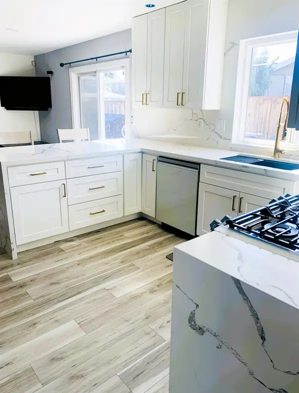 1049 Compass Lane, Manteca, CA 95537