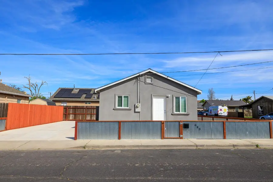 403 Stockton Street, Manteca, CA 95337 - #3