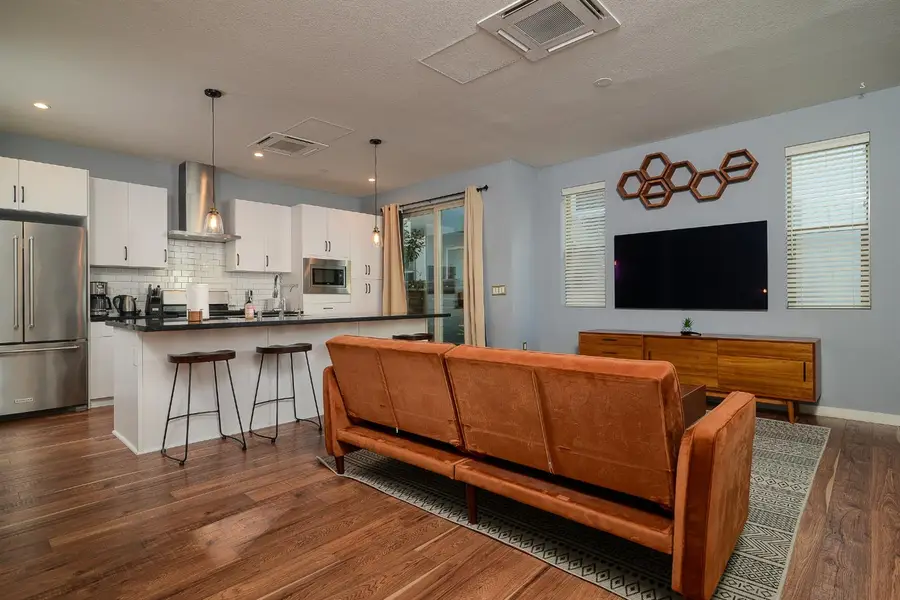 288 Log Pond Ln, Sacramento, CA 95818 - #3