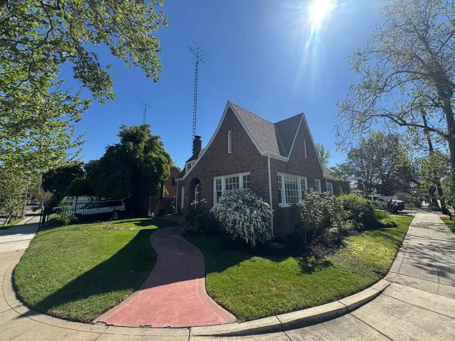 52 W Adams Street, Stockton, CA 95204 - #3