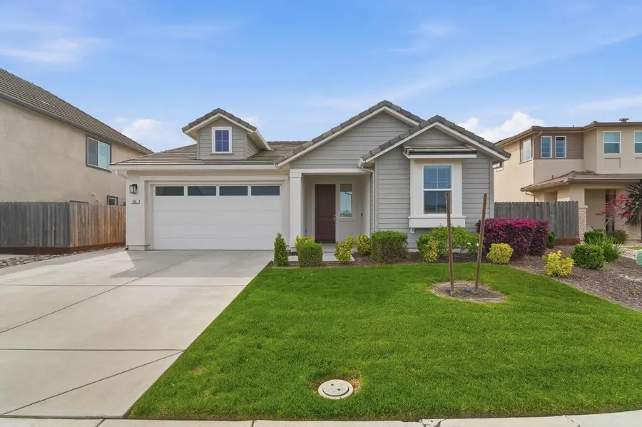 656 Chestnut Street, Oakdale, CA 95361 - #2