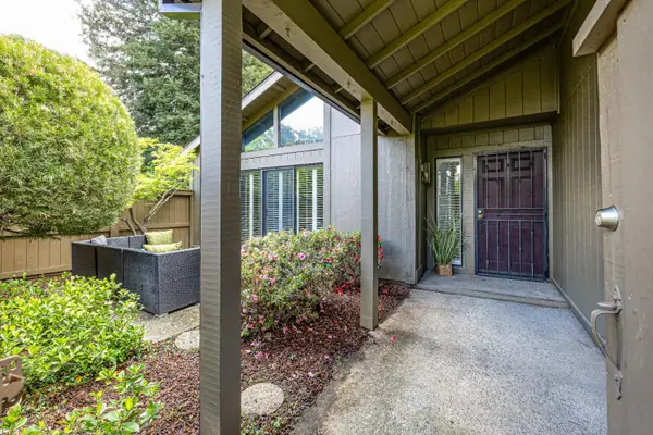 413 E Ranch Road, Sacramento, CA 95825