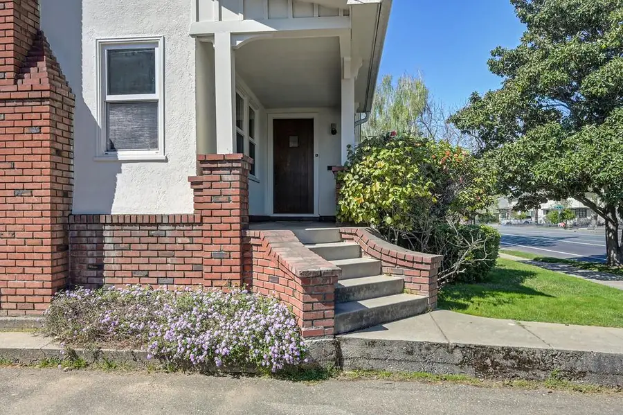 3552 Folsom Boulevard, Sacramento, CA 95816 - #3