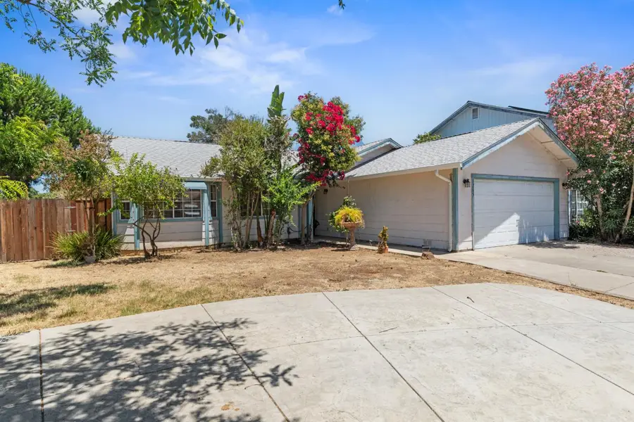 1285 Bonta Avenue, Gustine, CA 95322 - #3
