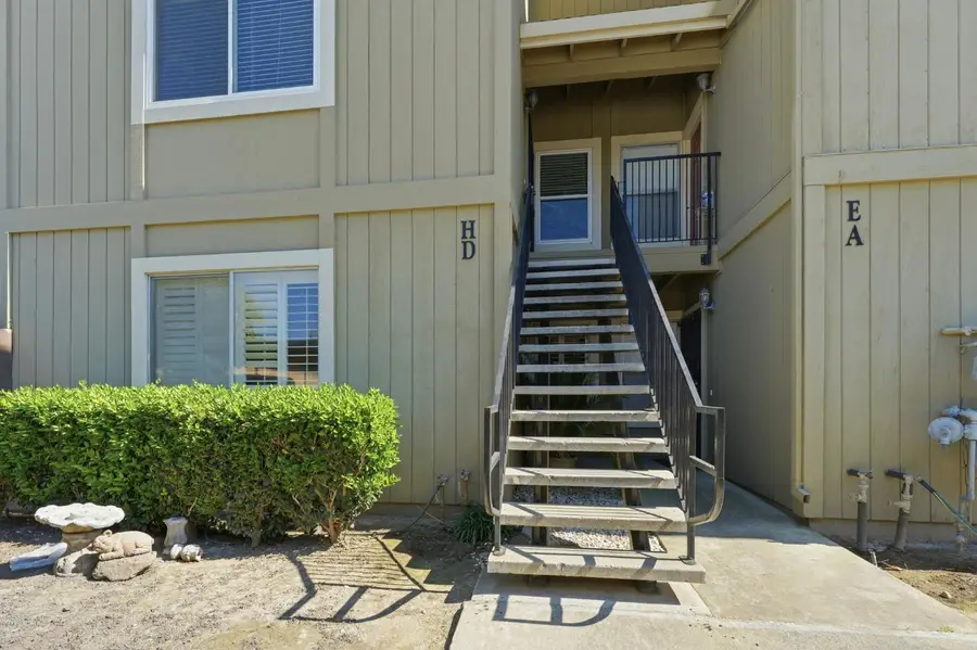 426 Cherry Lane #H, Manteca, CA 95337 - #2